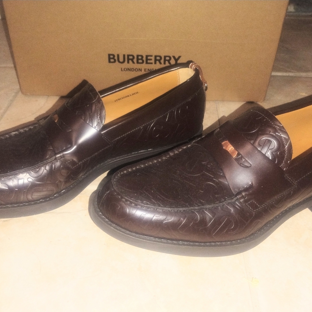 NEW Men's Burberry Chocolate Brown TB Emile Embossed Leather Loafers W/Box Sz 9 - Picture 2 of 4